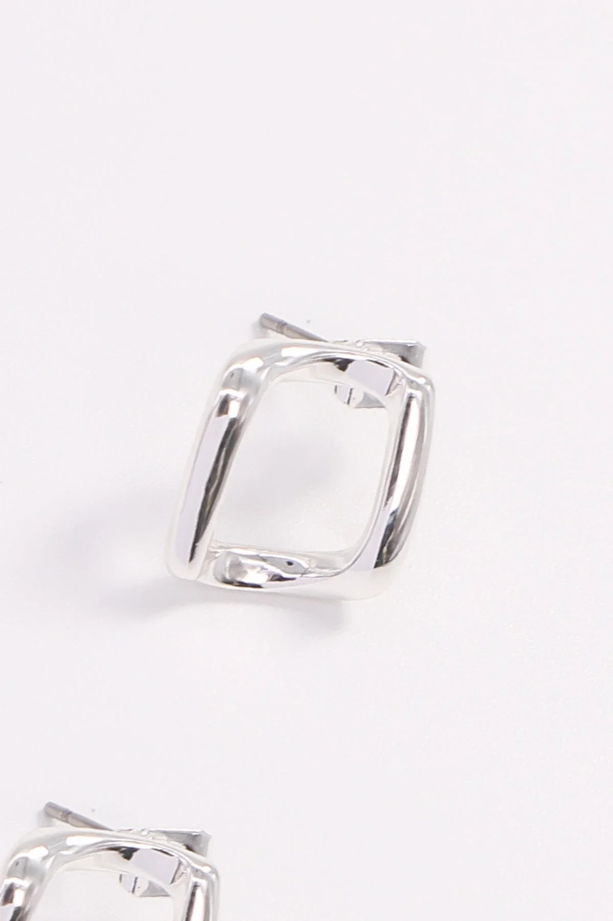 Rhombus Earrings in Silver