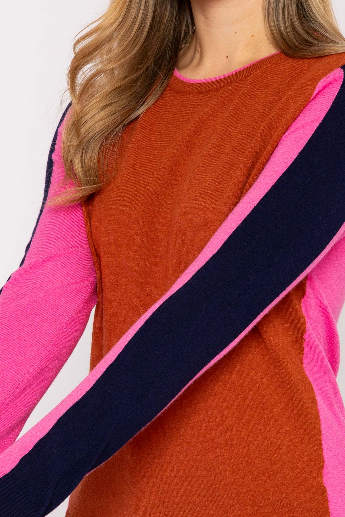 Contrast Crew Neck in Multi