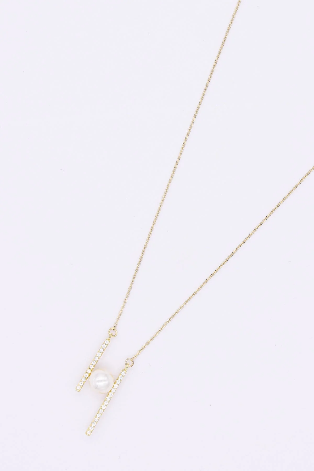 Bar and Pearl Necklace in Gold