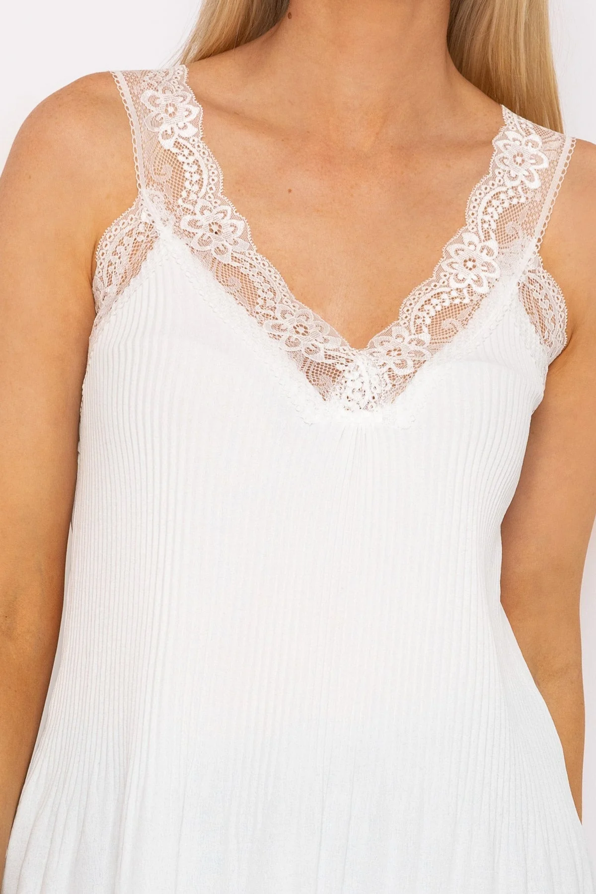 Lace Trim Pleated Cami in White