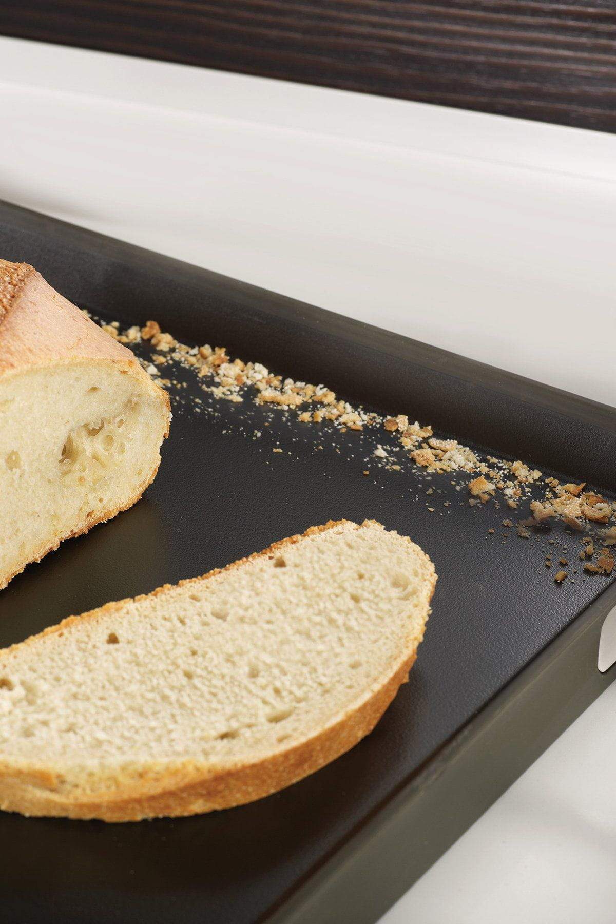 Cut & Carve Plus Chopping Board in Black