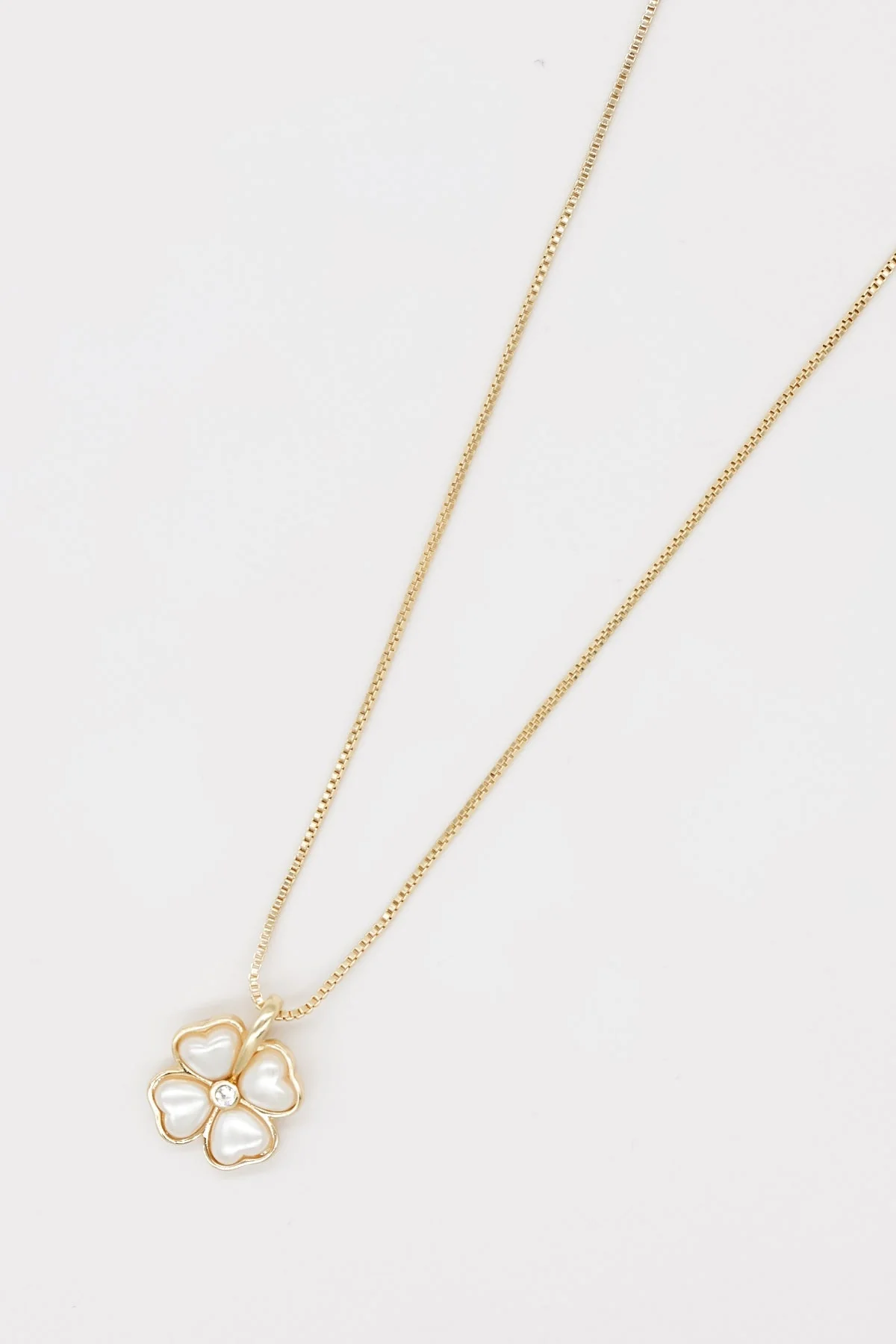 Flower Necklace in Gold