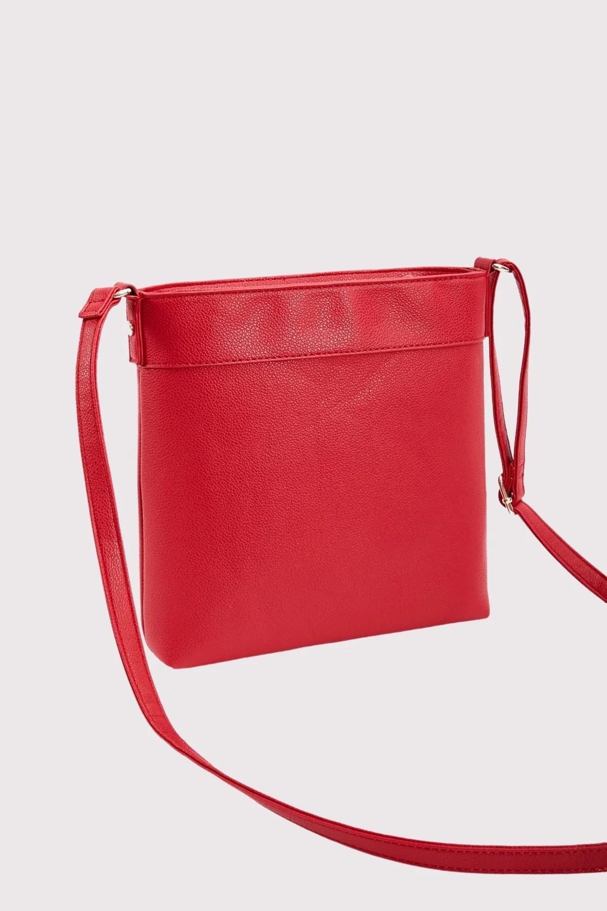 Classic Crossbody Front Zip Bag in Red