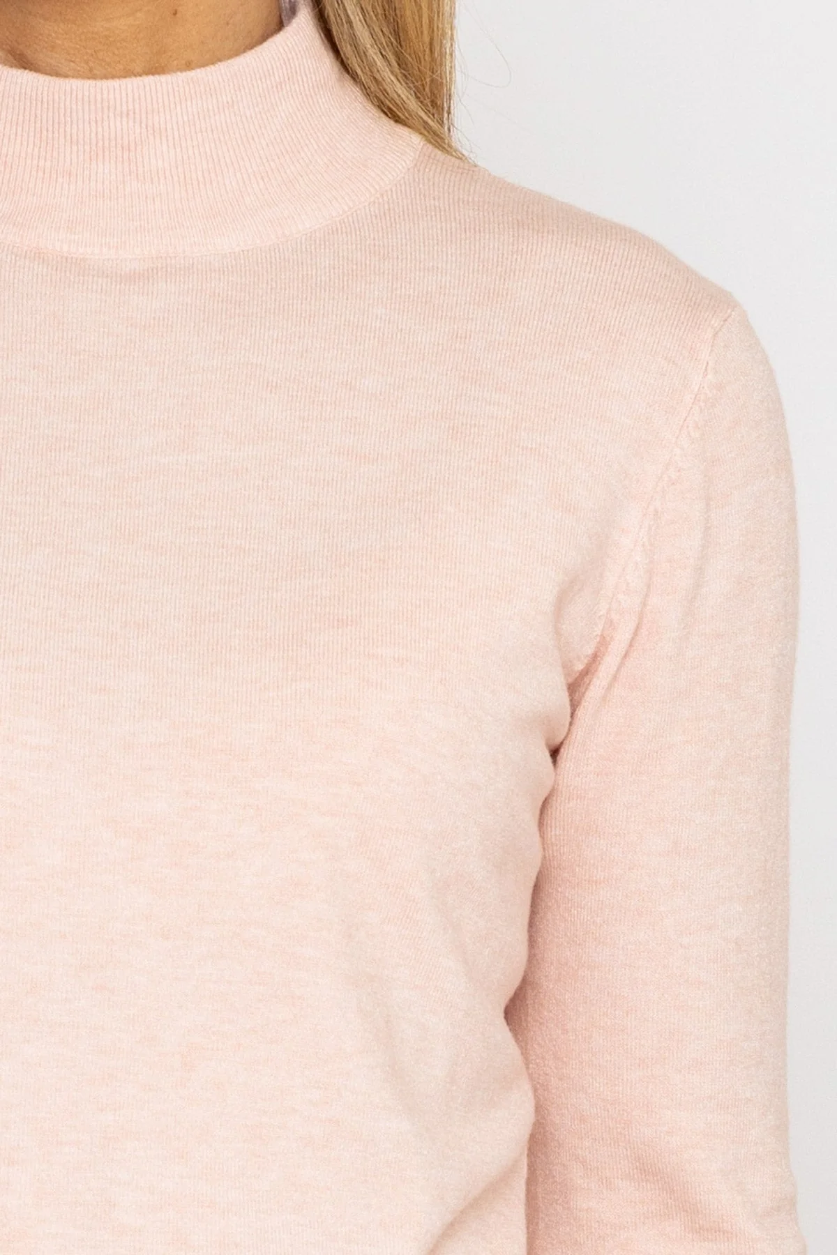 Turtleneck Knit in Pink