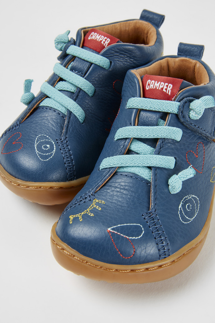 Botines de piel en color azul