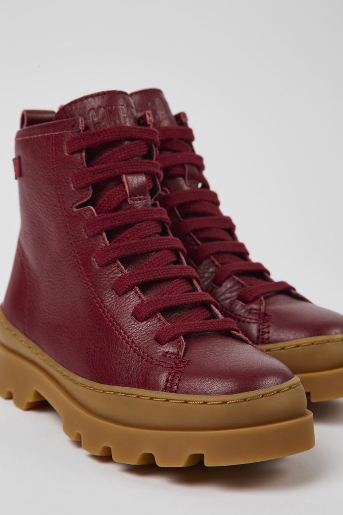 Botas de piel burdeos con cordones