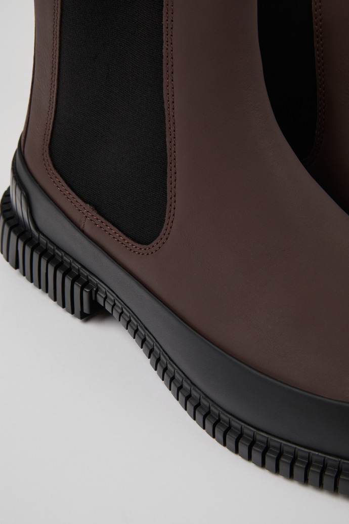 Botas Chelsea marrones y negras de piel para hombre