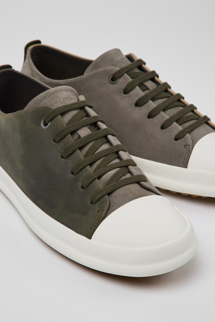 Zapatos marr&ograve;n gris&aacute;ceo y verde de piel para hombre