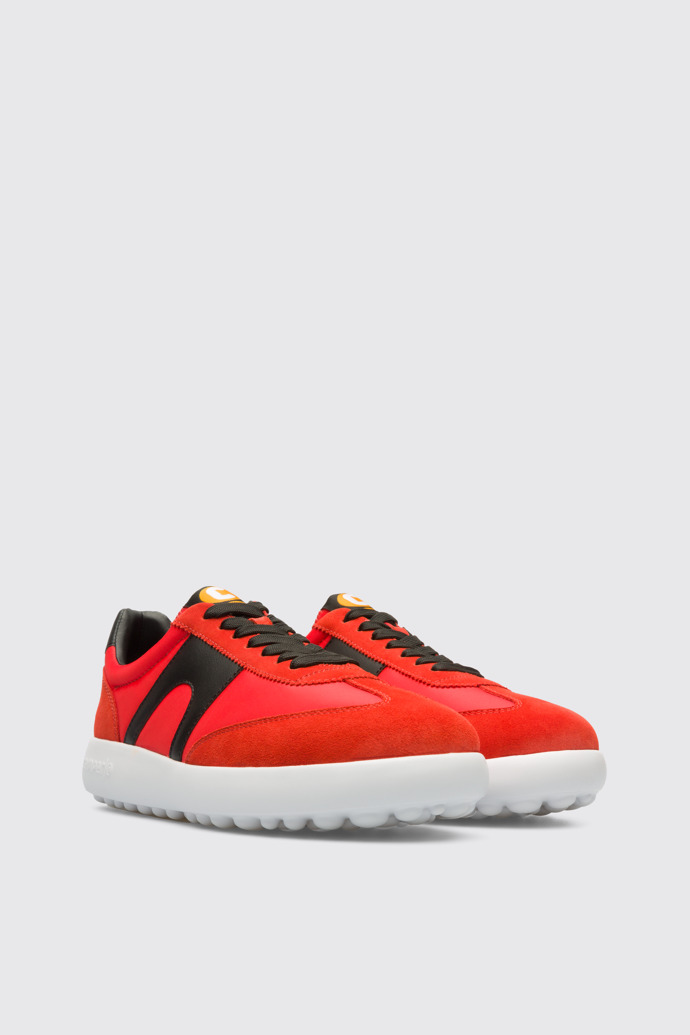 Sneaker roja de mujer