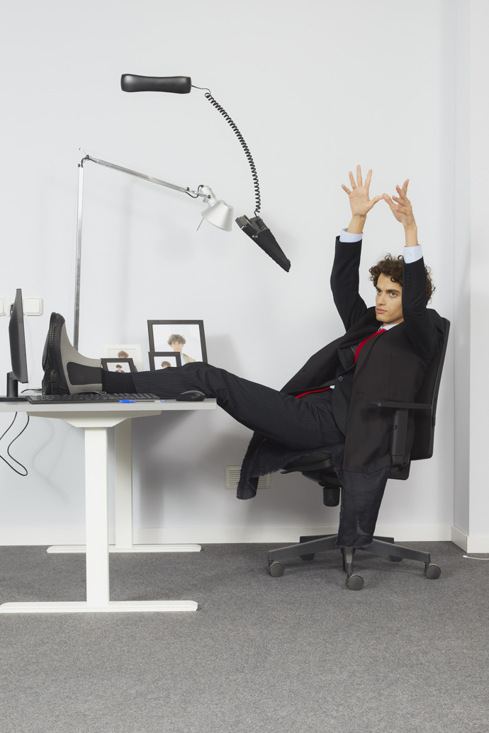 Botas Chelsea grises y negras de piel para hombre