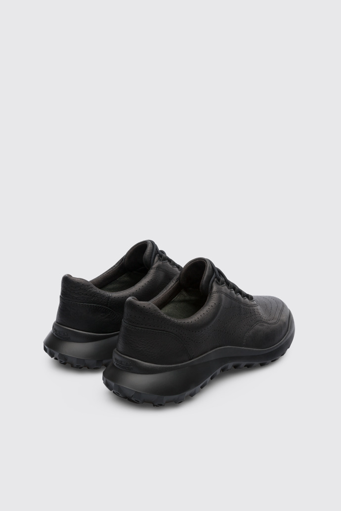 Sneaker negra transpirable para hombre
