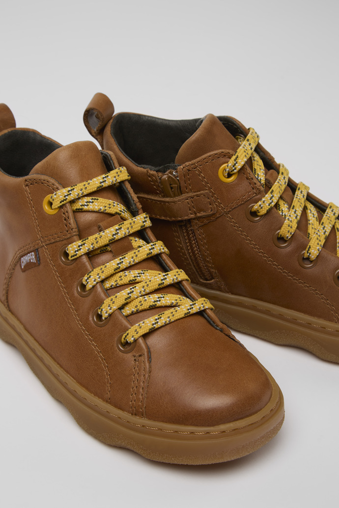 Botines de piel marrones