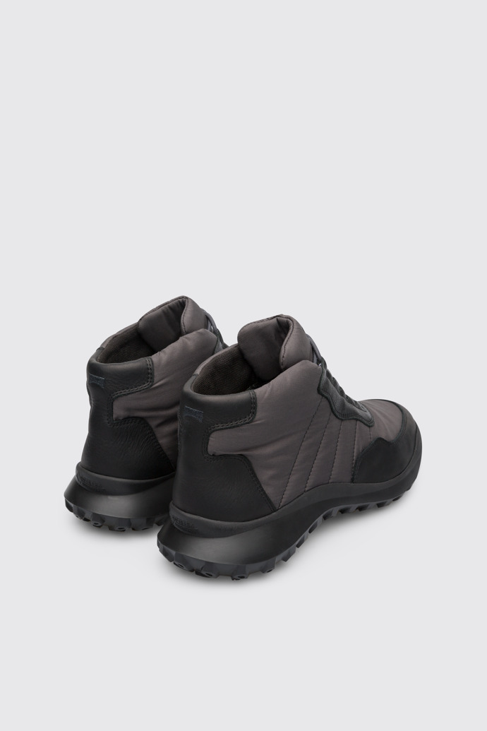 Bot&iacute;n transpirable para hombre