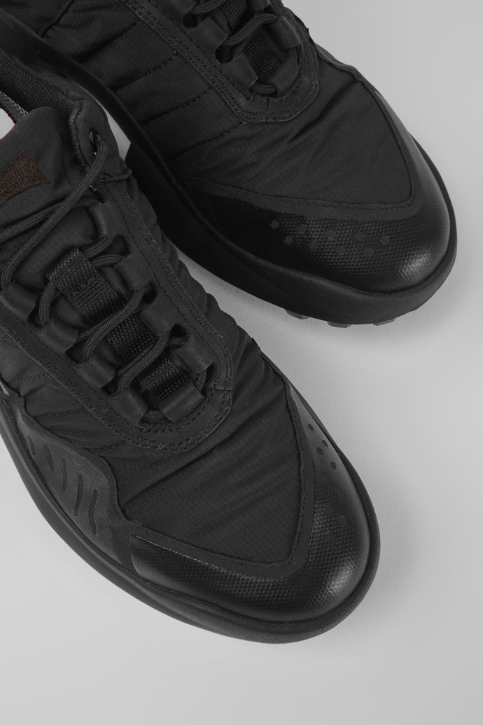 Sneakers de tejido en color negro para mujer