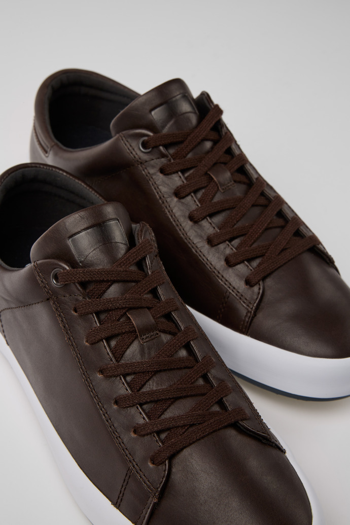 Sneakers marr&ograve;n oscuro de piel para hombre