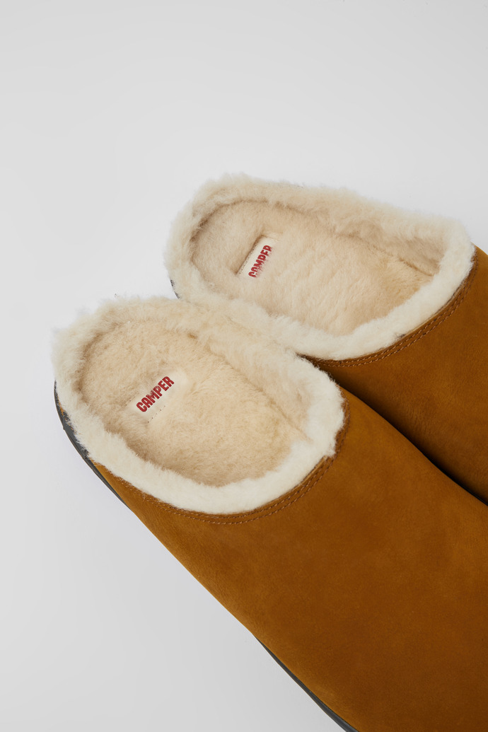 Zapatos de nobuk en color marr&ograve;n para hombre