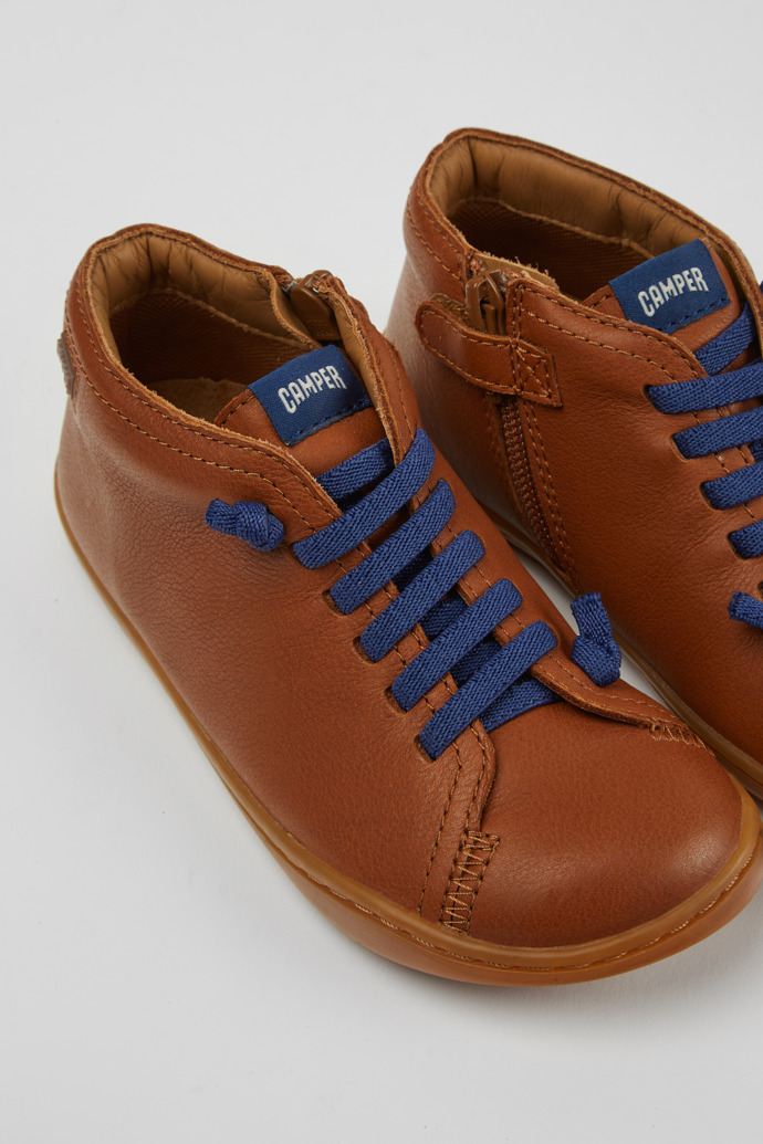 Botas de piel marrones