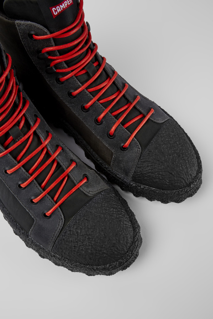 Botines grises de tejido reciclado y piel