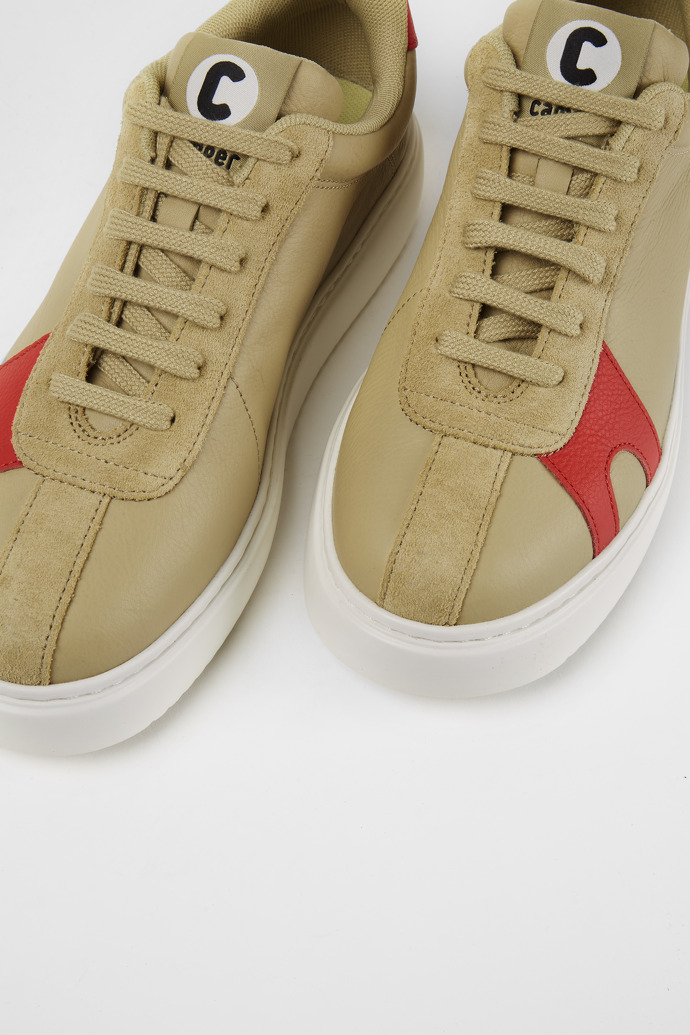 Sneakers de piel y ante en color beige