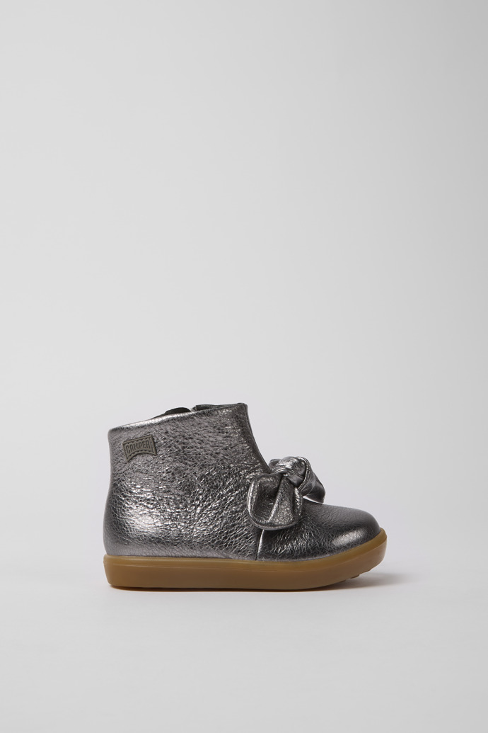 Botas de piel en plata