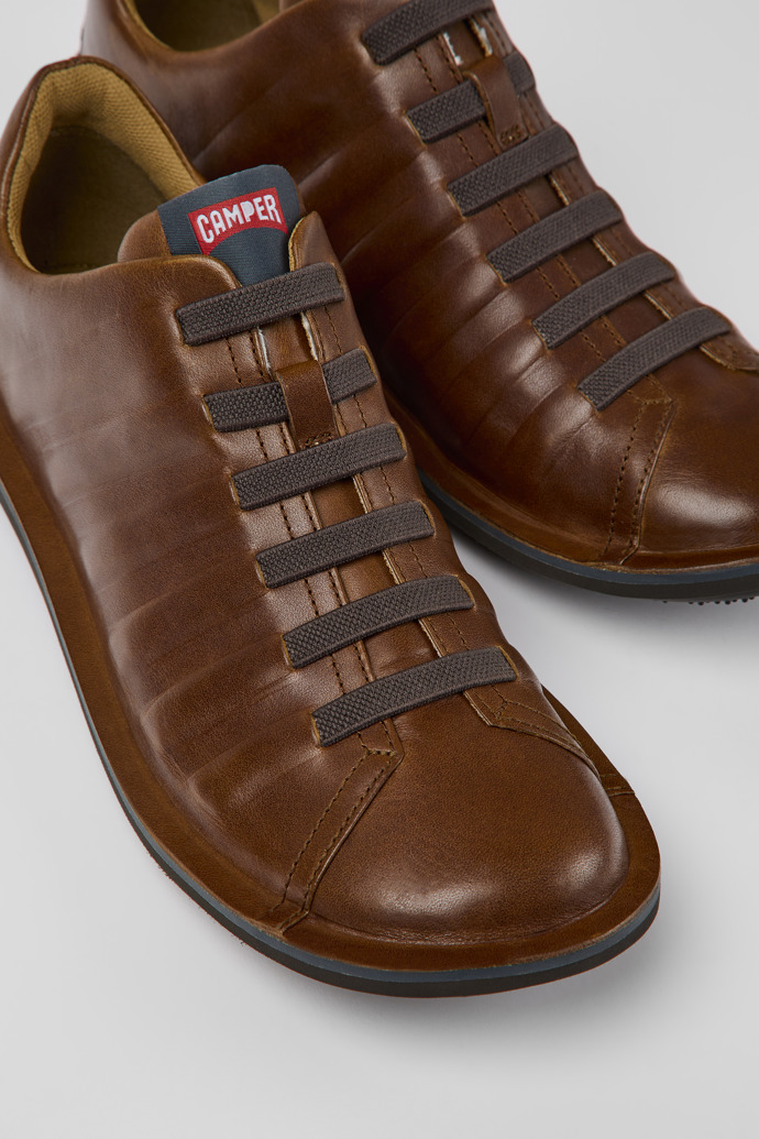 Zapatos marrones ligeros para hombre