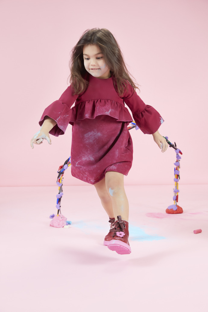 Botas de piel burdeos y rosas con cordones