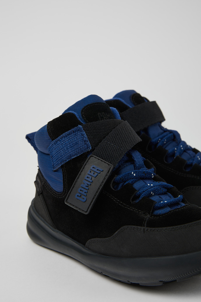 Botines de nobuk y tejido