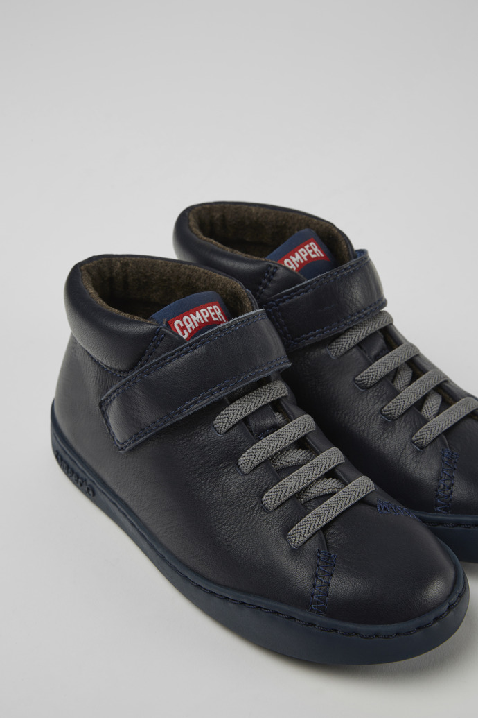 Sneakers de piel azul oscuro