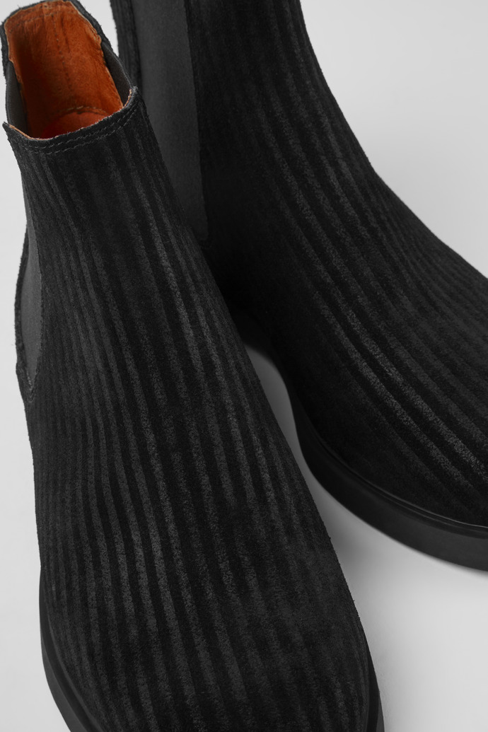 Botines de nobuk en color negro