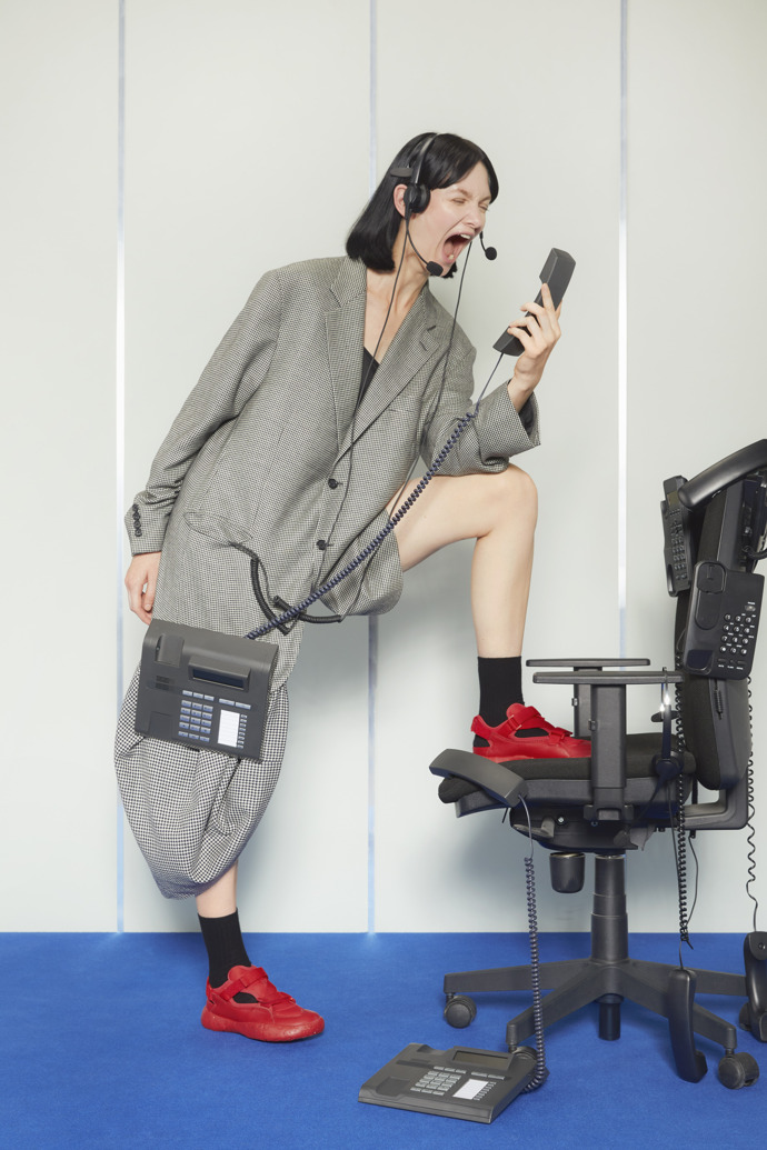 Sneakers semiabiertas rojas para mujer