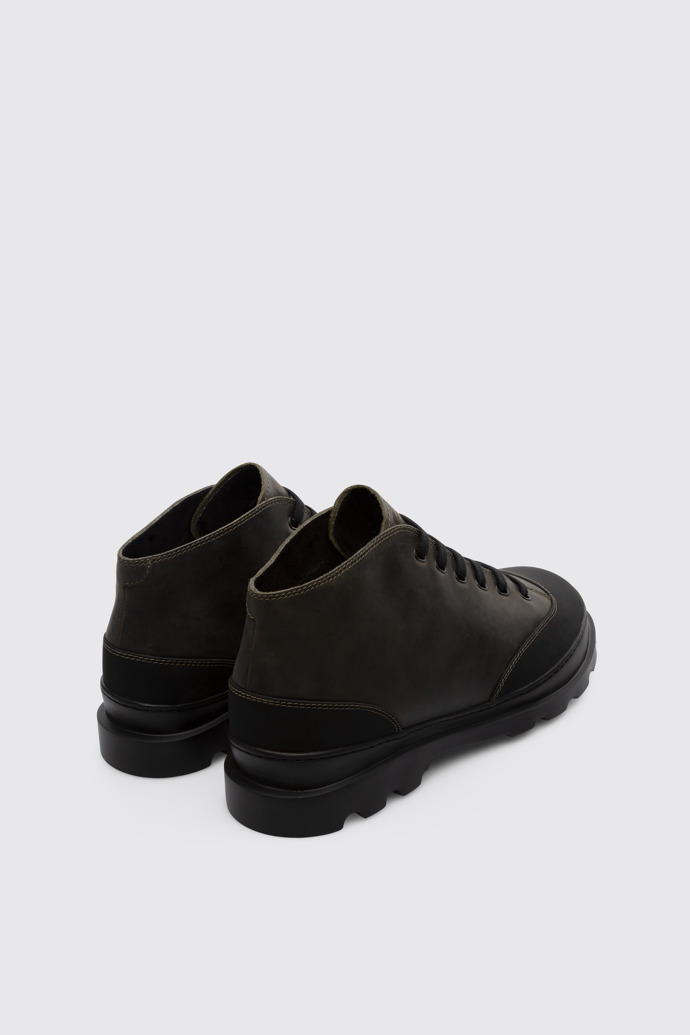 Bot&iacute;n gris verdoso para hombre