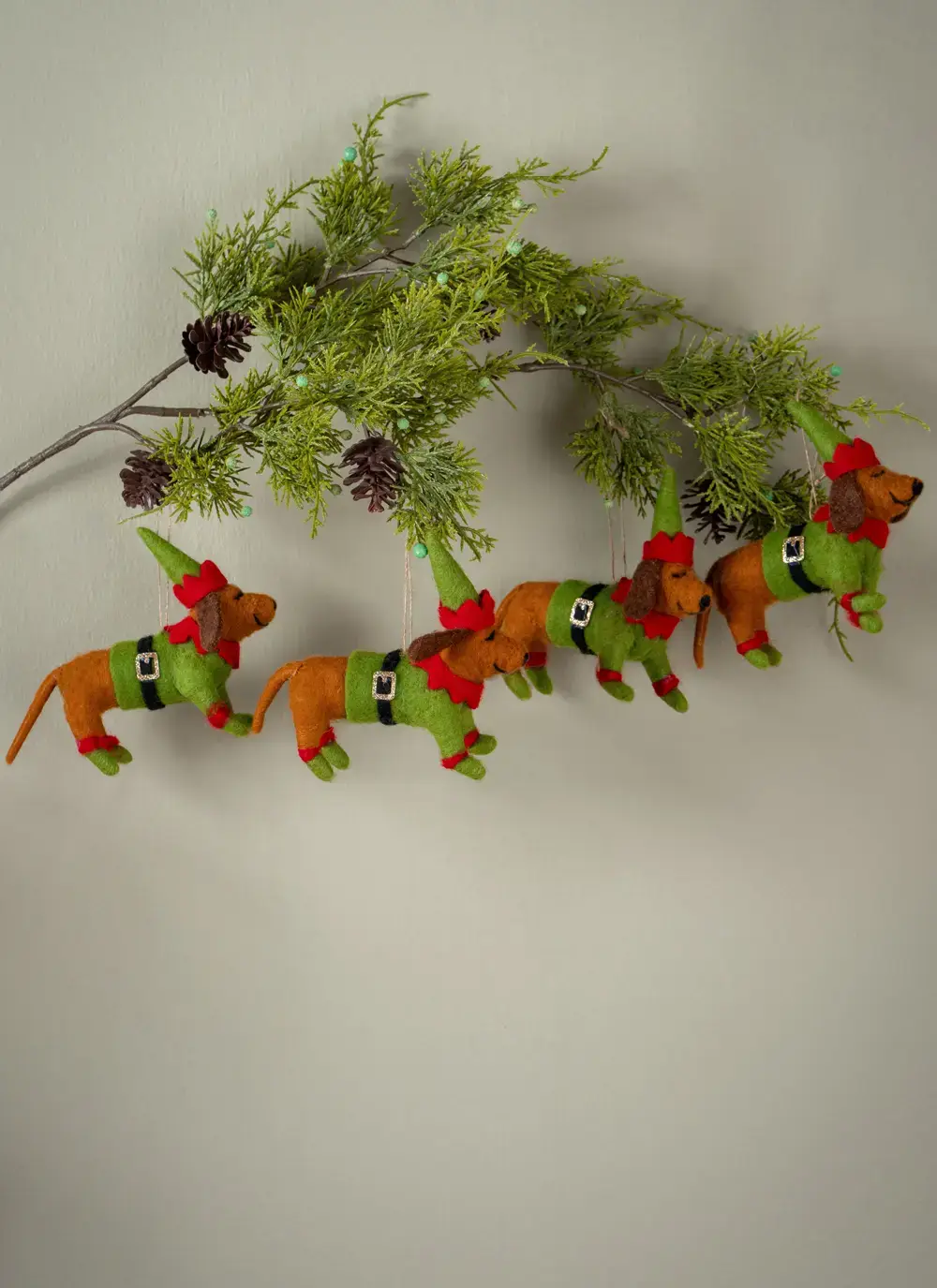 Christmas Dog In Green Decoration Set Of 4