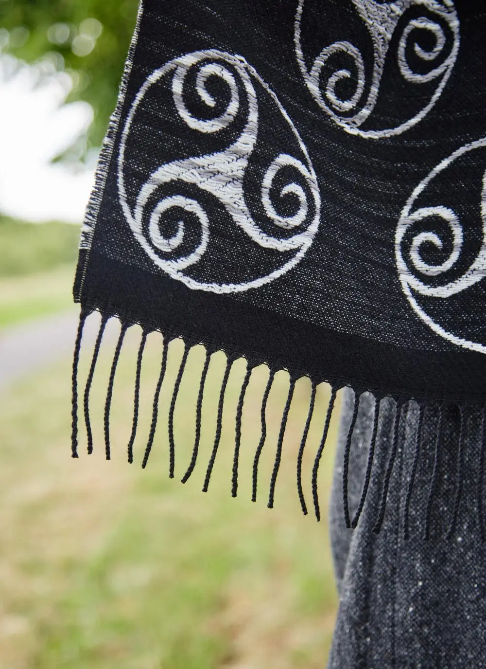 Triskele Scarf