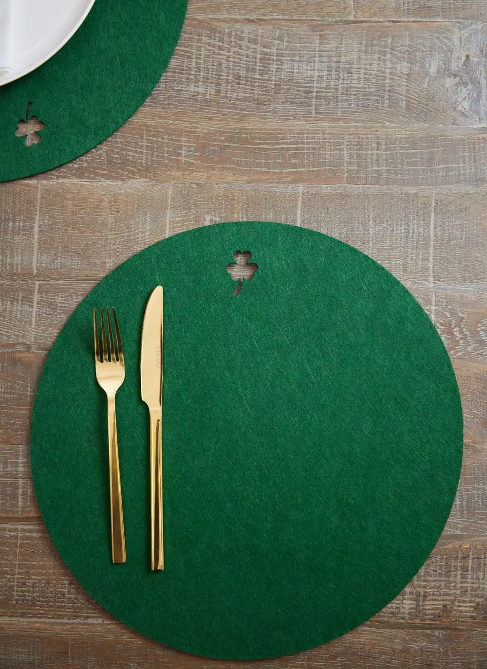 Green Shamrock Round Felt Placemats Set Of 6