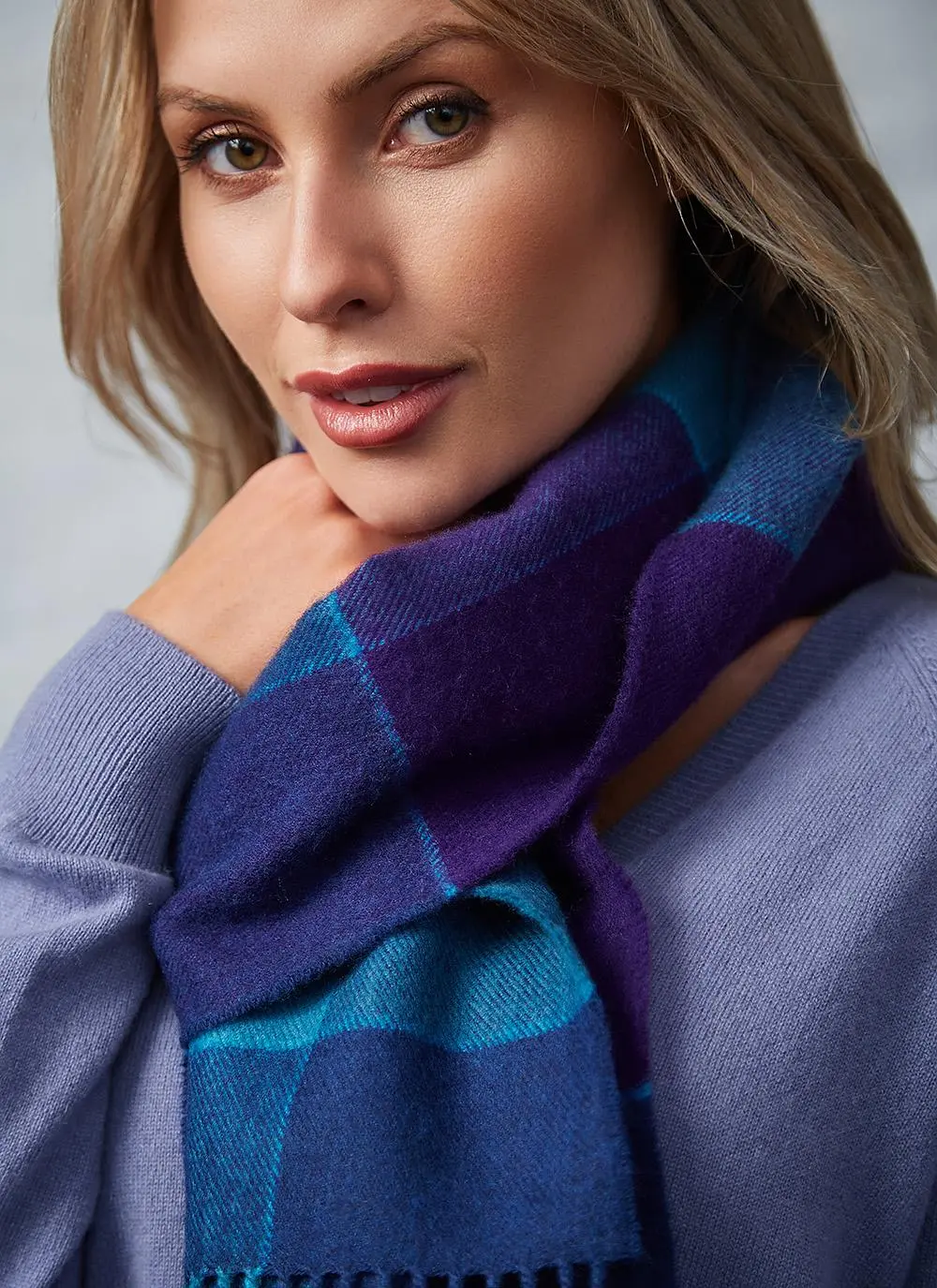 Extra Fine Merino Wool Fringed Check Scarf