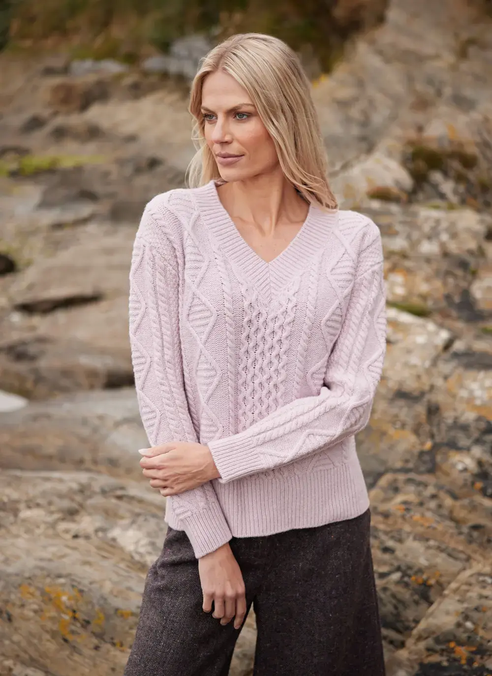 Baltimore Wool Cashmere V-Neck Sweater