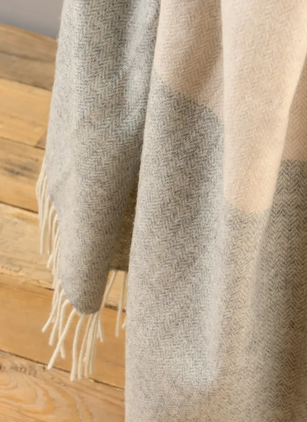 Barley & Cream Large Lambswool Throw