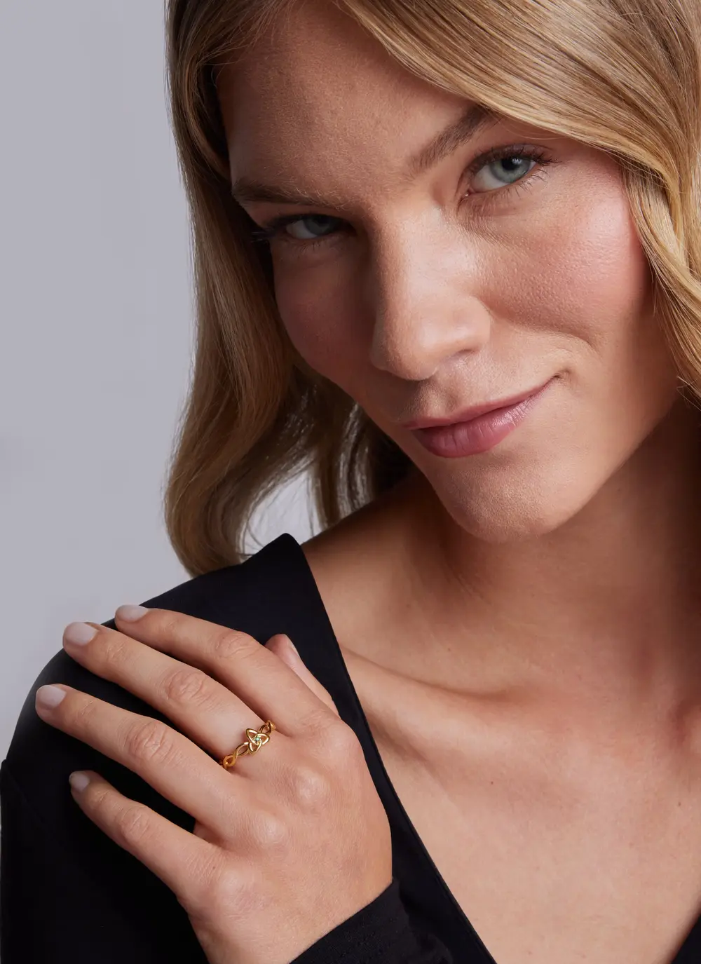 14Ct Gold Vermeil Trinity Knot Ring with Green Cubic Zirconia