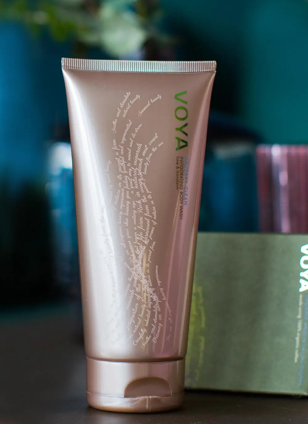 Voya Squeaky Clean Invigorating Body Wash