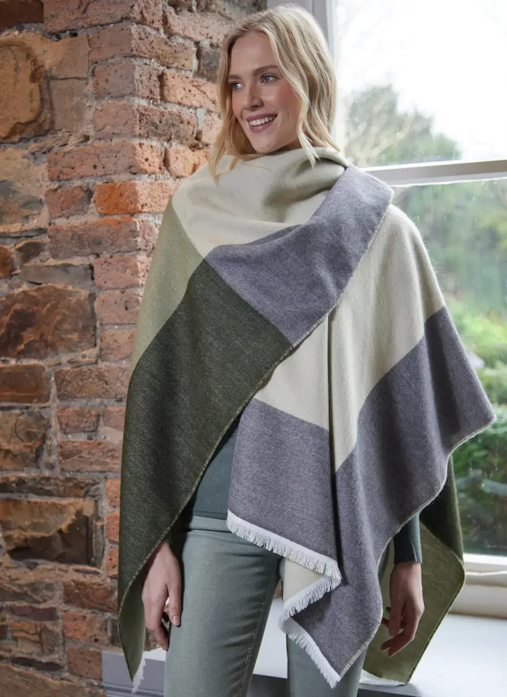 Color Block Fringed Shawl