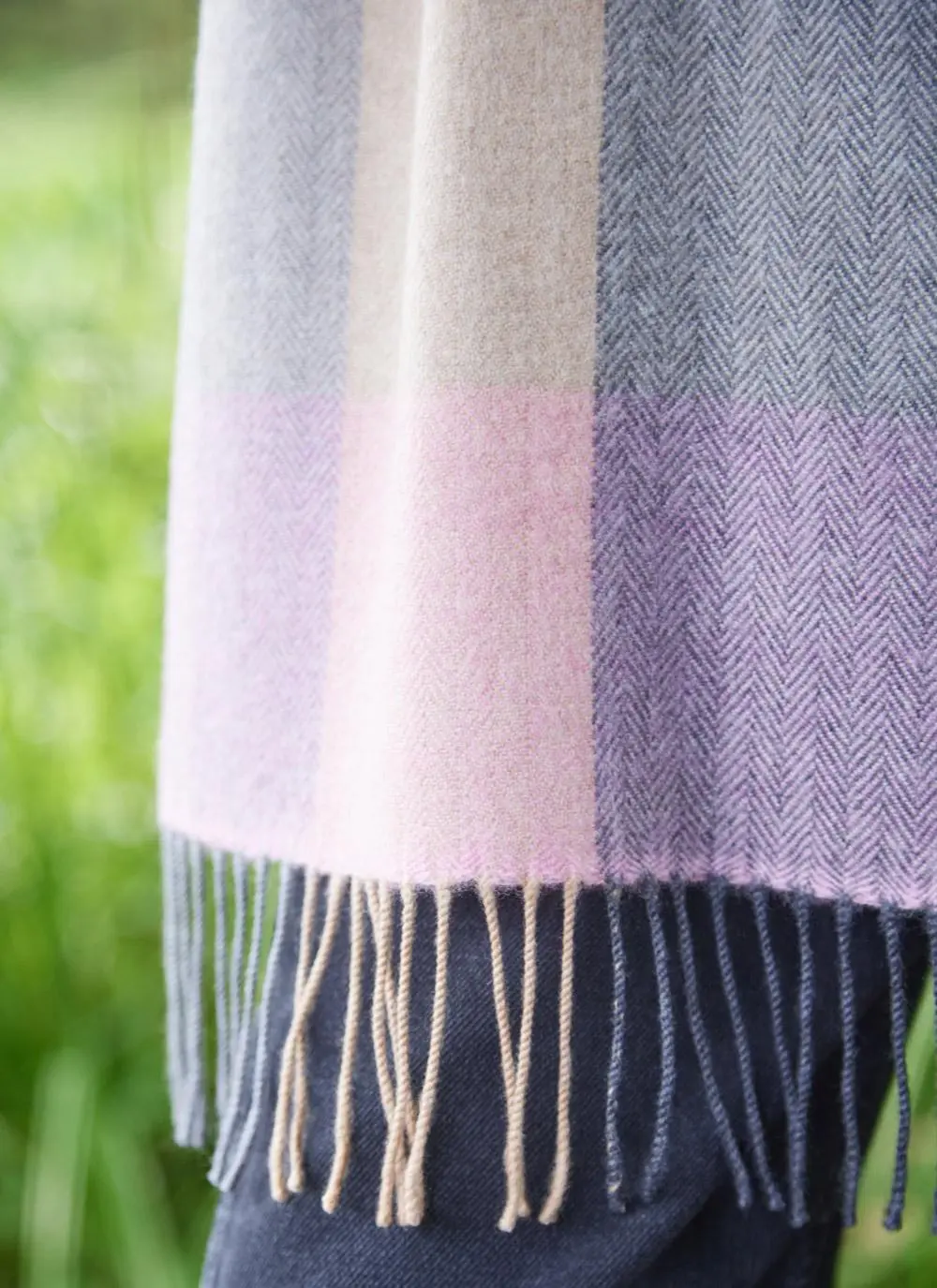 Extra Fine Merino Wool Fringed Check Scarf