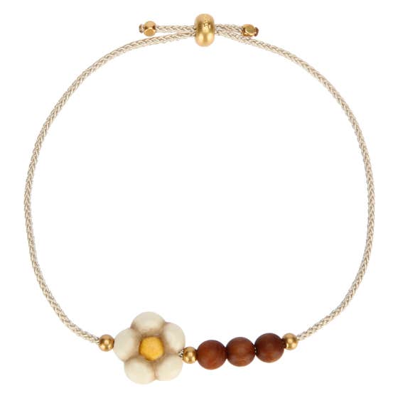 Bracelet with daisy