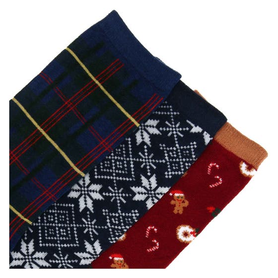 Set of men's socks with box