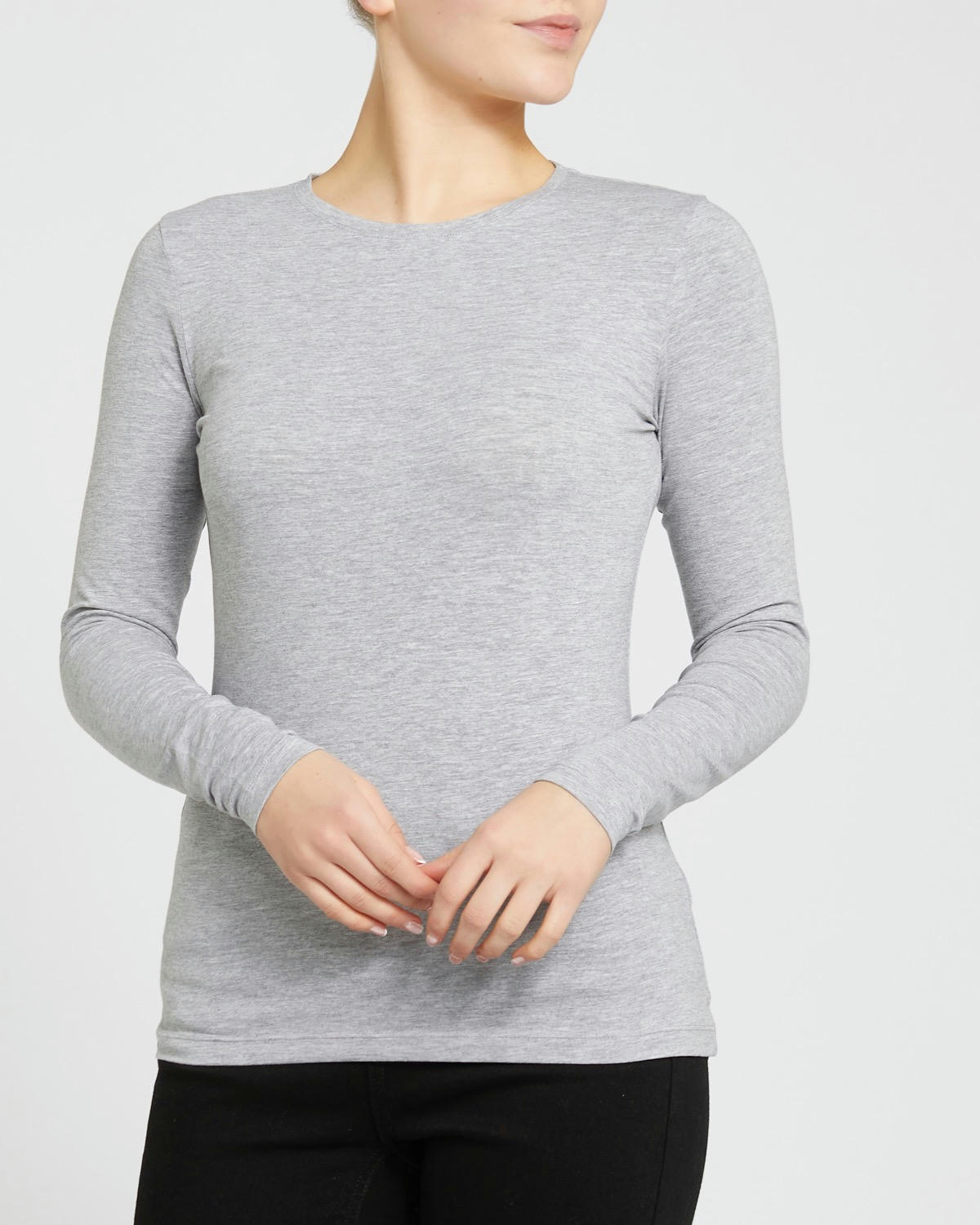 Long-Sleeved Stretch Crew Neck Top