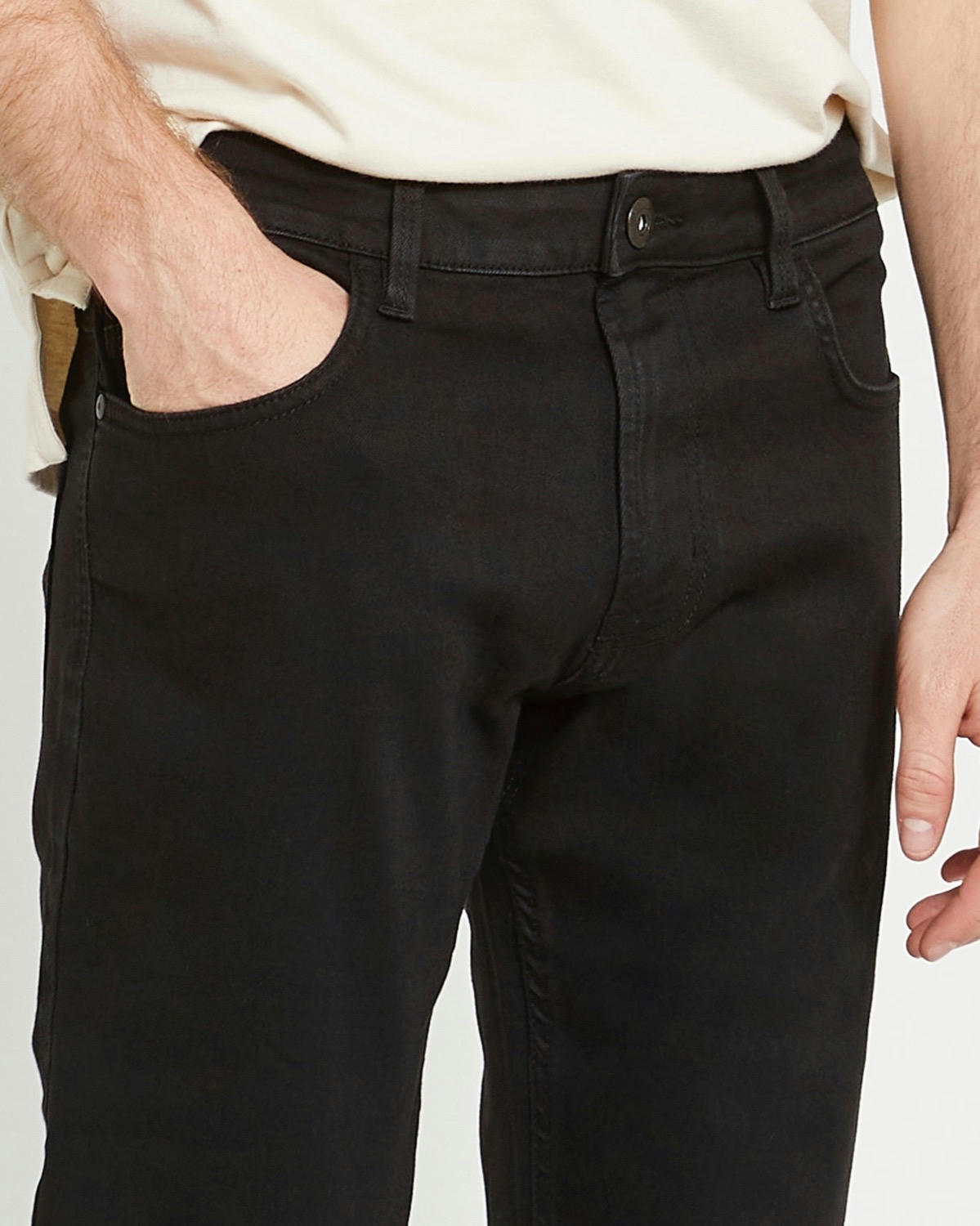 Ultra Stretch Straight Fit Jeans