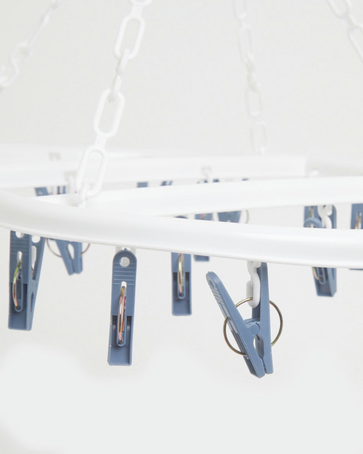 20 Clothes Peg Ring