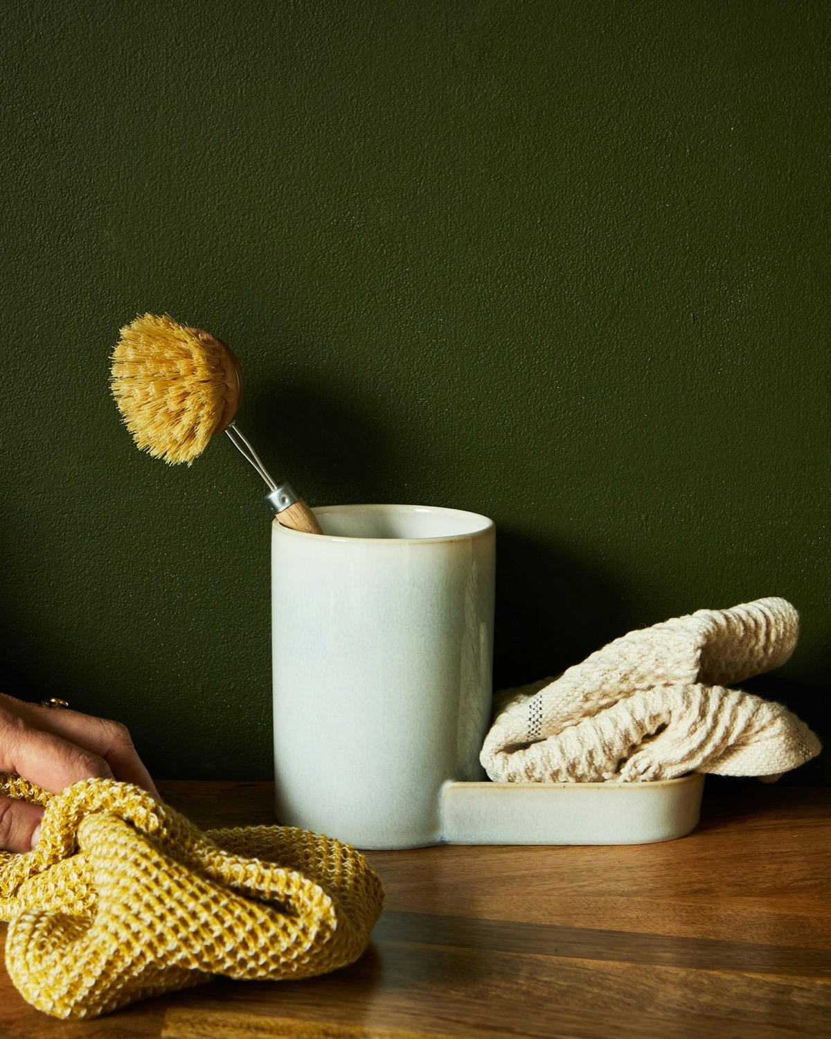 Helen James Considered Sink Tidy