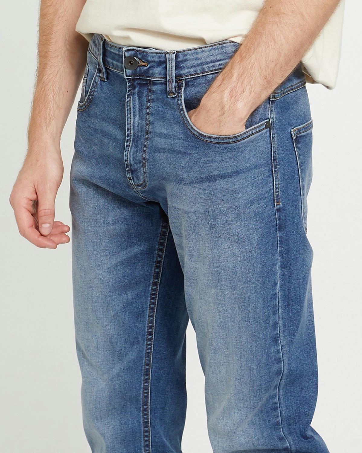 Ultra Stretch Straight Fit Jeans