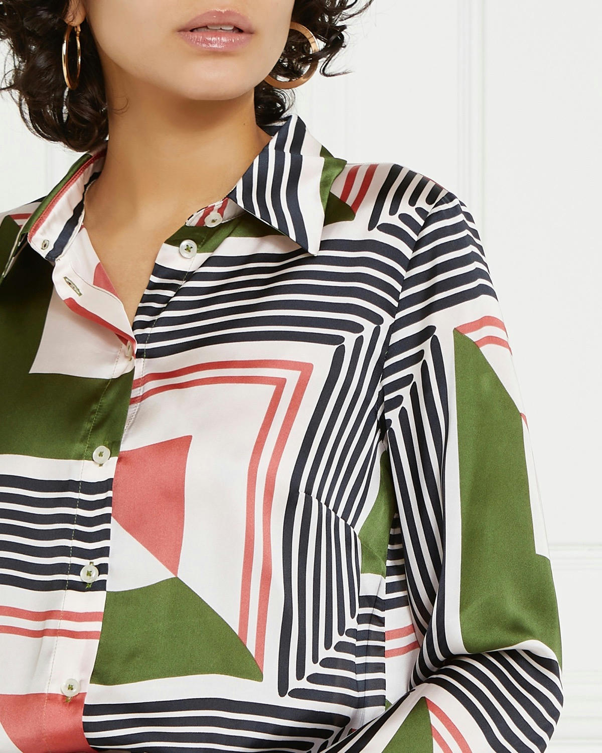 Gallery Collar Print Satin Button Blouse