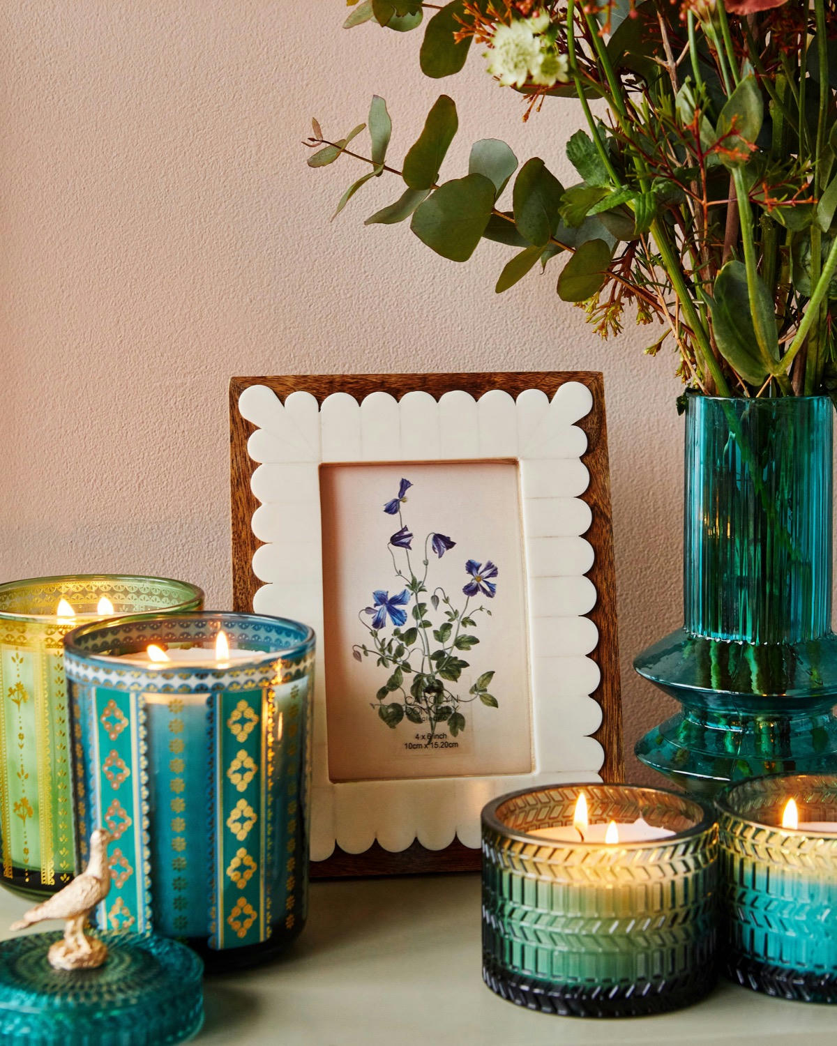 Carolyn Donnelly Eclectic Scallop Frame